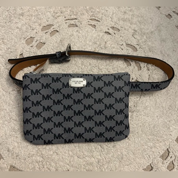Michael Kors black and grey wallet belt - Picture 1 of 5